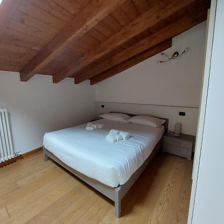 The Lake Apartment Colico Ngoại thất bức ảnh